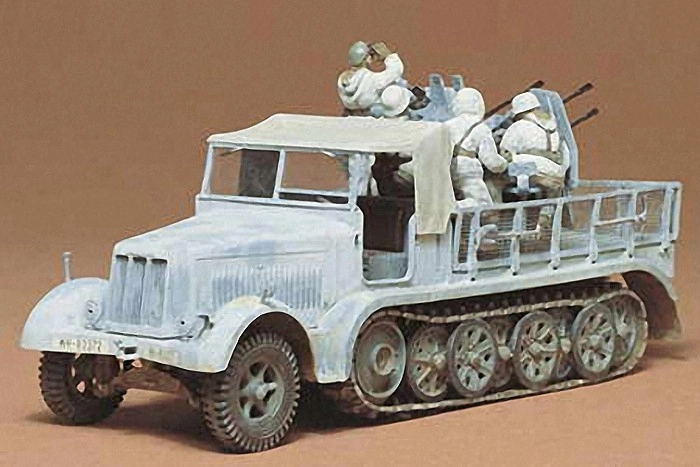 Tamiya 35050 HalfTrack w/20mm Flavierling Sd.Kfz.7/1 1:35