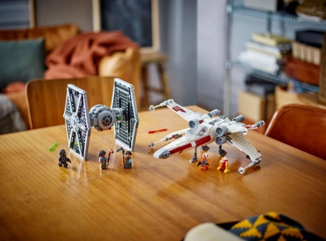 LEGO Star Wars 75393 Stíhačka TIE a X-wing - kombinovaná stavebnice