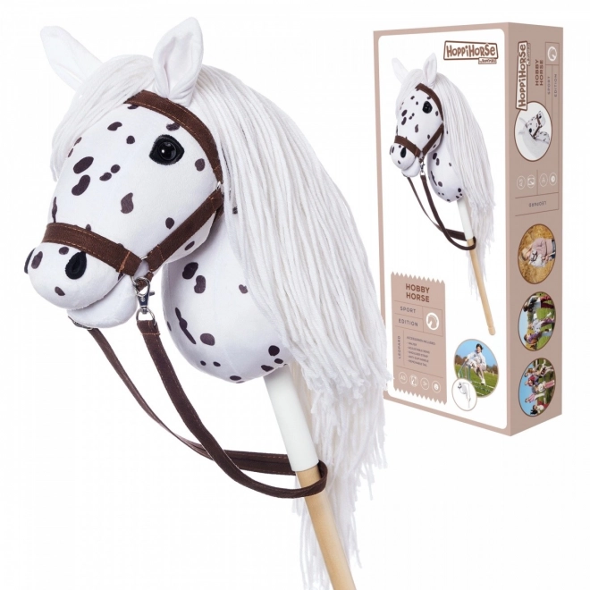 Koník na tyči Hobby Horse z kolekce HOPPIHORSE Sport Edition v barvě bílého leoparda