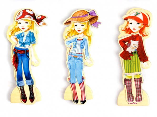 Dřevěné magnetické puzzle móda u modelky