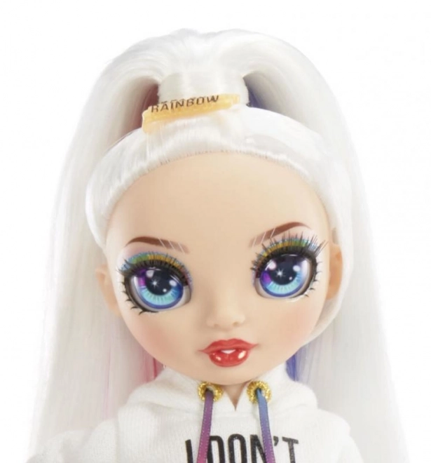 Rainbow High Junior Fashion panenka, série 2 – Amaya Raine