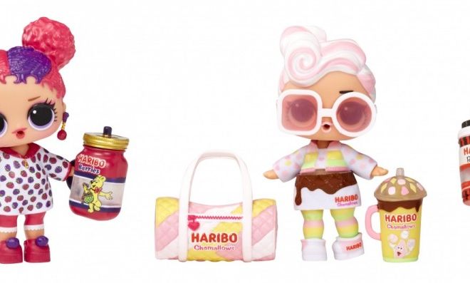 Stojan na panenky L.O.L. Loves Mini Sweets X HARIBO 18 kusů