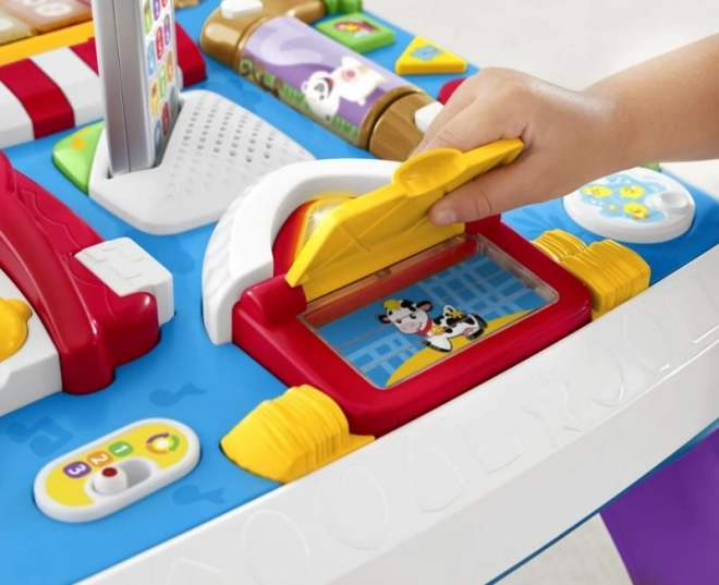 Pejskův stoleček Smart Stages od Fisher-Price