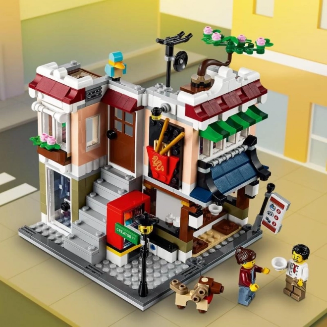 LEGO Creator 3v1 31131 Bistro s nudlemi v centru města
