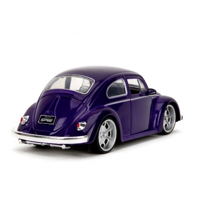 Wednesday auto 1972 VW Beetle 1:24 a figurka Wednesday