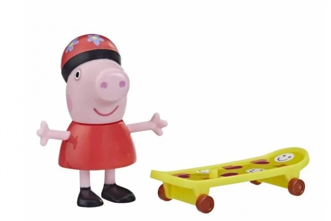Figurka prasátka Peppy se skateboardem