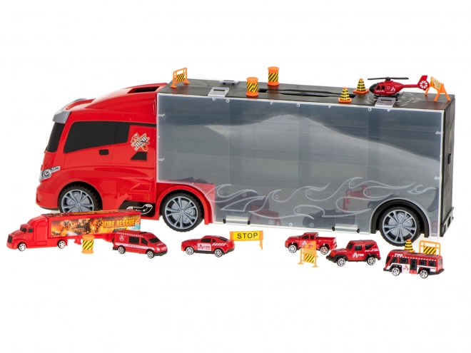 Nákladní auto s hasičskými auty a příslušenstvím