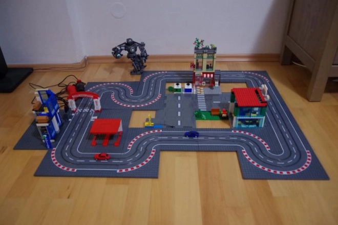 Autodráha kompatibilní se stavebnicí