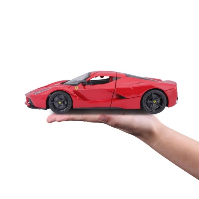 Bburago 1:18 La Ferrari červená