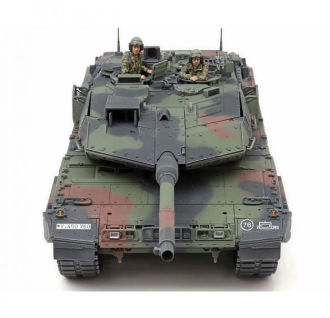 Plastikový model německého hlavního bojového tanku Leopard 2 A7V