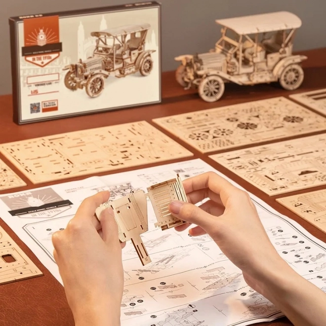RoboTime dřevěné 3D puzzle historické auto