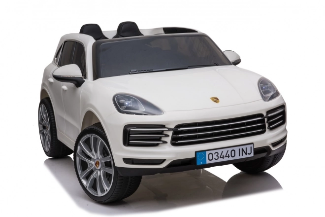 Porsche Cayenne S Vozidlo lakované bílou barvou