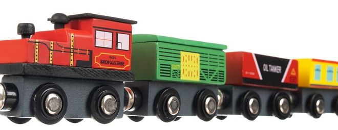 Dřevěné vláčky s vagóny - 3 lokomotivy a 9 vagónů