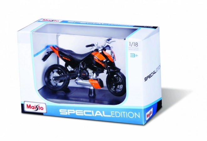 Motocykl KTM 690 Duke 3 se stojanem 1/18