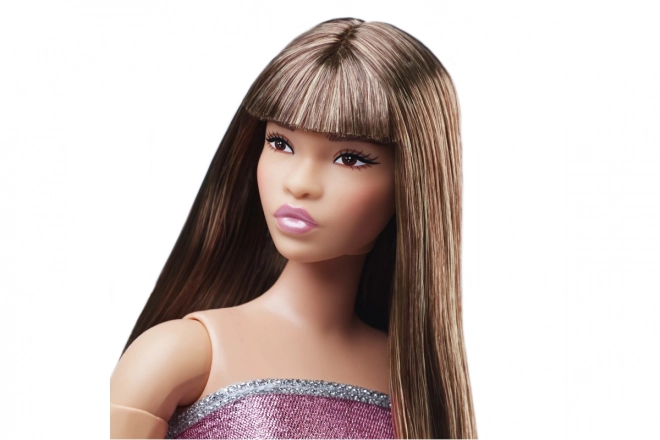 Barbie Looks brunetka v růžových mini šatech HRM16