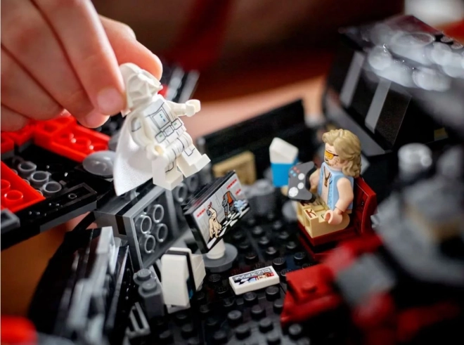 LEGO Star Wars 75389 Mroczný Millenium Falcon