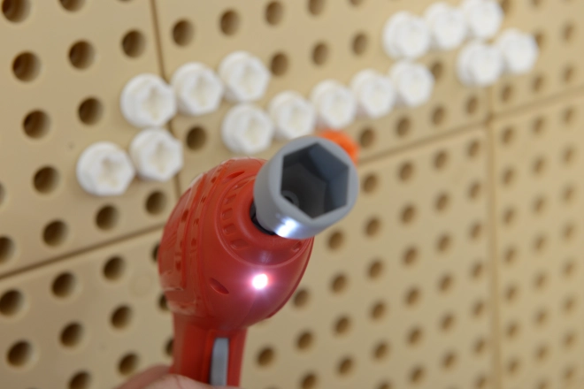 Masterkidz sada nářadí s vrtačkou a 8 prvky pro vědecko-kreativní tabuli STEM