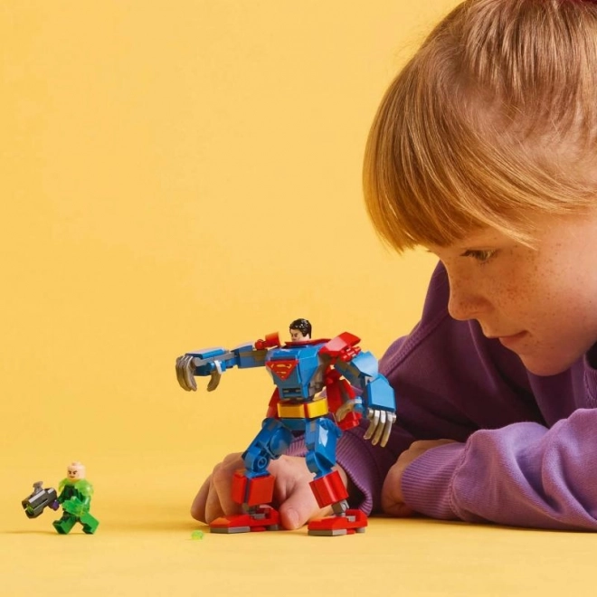 Mech Supermana proti Lex Luthorovi