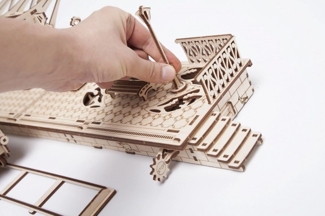 Ugears 3D puzzle - Nádraží 196 dílků