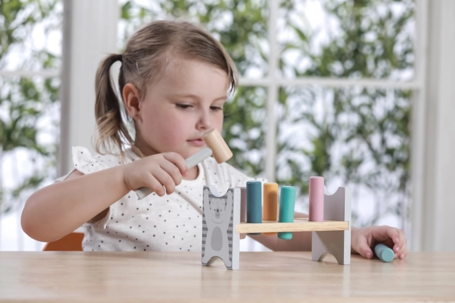 VIGA PolarB Dřevěná lavička s kladívkem – Montessori hračka