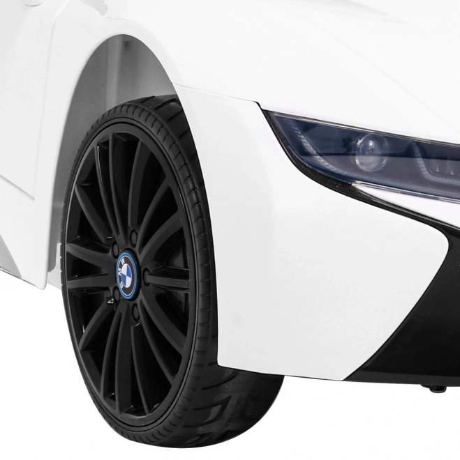 BMW I8 Lift Battery Car White + dálkové ovládání + pomalý start + 3bodové pásy + MP3 USB + LED dioda