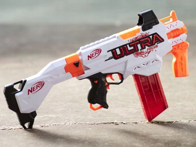 Velká pistole automatická Nerf Ultra Focus s náboji