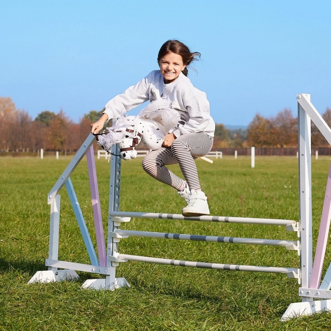 Koník na tyči Hobby Horse z kolekce HOPPIHORSE Sport Edition v barvě bílého leoparda
