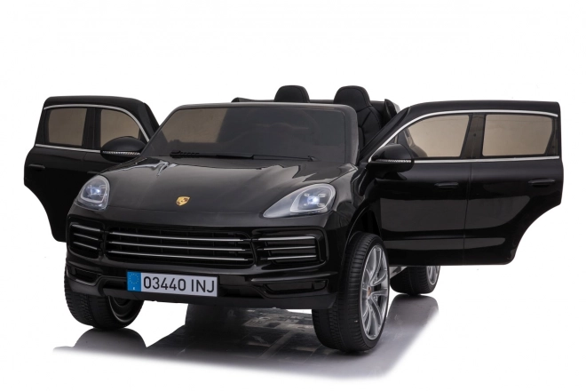 Porsche Cayenne S Vozidlo lakované na černo