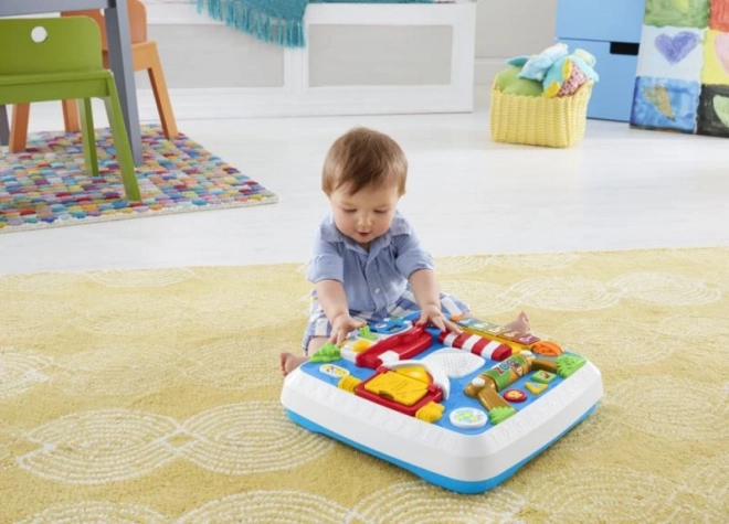 Pejskův stoleček Smart Stages od Fisher-Price