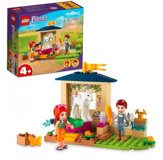 LEGO Friends 41696 Čištění poníka ve stáji