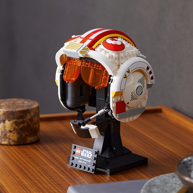 LEGO® Star Wars™ 75327 Helma Luka Skywalkera (Red Five)