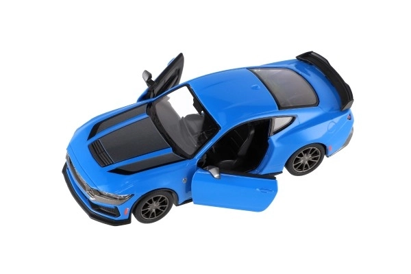 Auto Kinsmart 2024 Ford Mustang Dark Horse 1:38 kov/plast 12,5cm 4 barvy na zpětné nat. 12ks v boxu