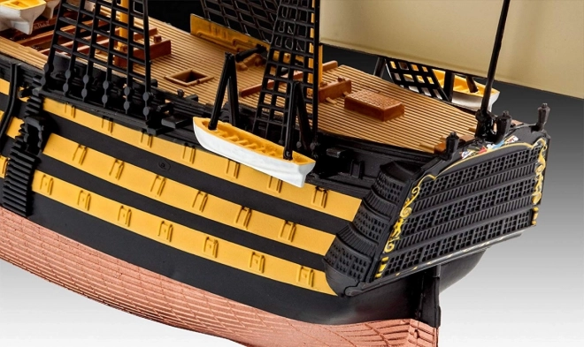 Plastikový model lodi HMS Victory