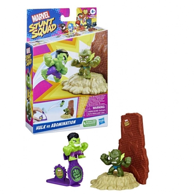 MARVEL AVENGERS STUNT SQUAD FIG AND FEATURE FIGURKY AST