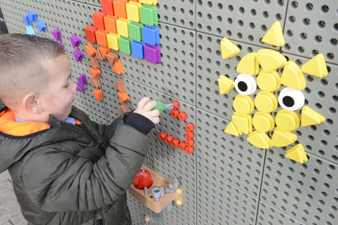 Masterkidz sada nářadí s vrtačkou a 8 prvky pro vědecko-kreativní tabuli STEM