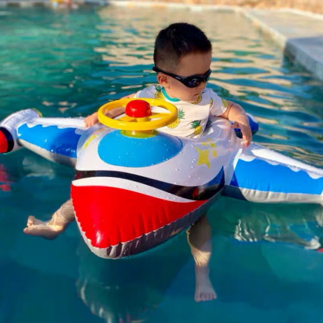Dětský plavecký ponton, Nafukovací matrace - letadlo