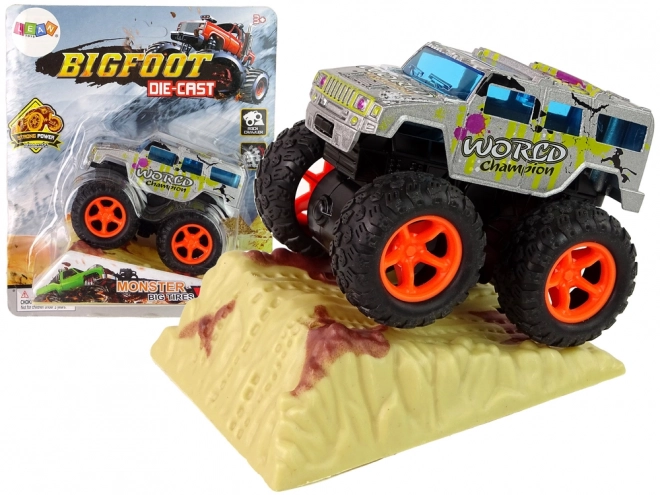 Monster Truck Big Foot gumové pneumatiky rampa