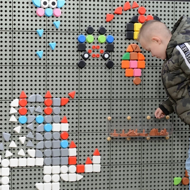 Masterkidz geometrický stavební set s kolíčky 64 ks pro STEM tabule
