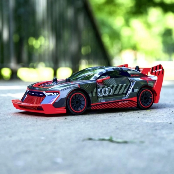 RC Audi S1 E-Tron Quattro 30 cm, 2kan