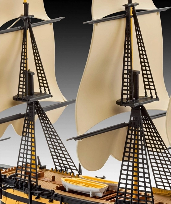 Plastikový model lodi HMS Victory