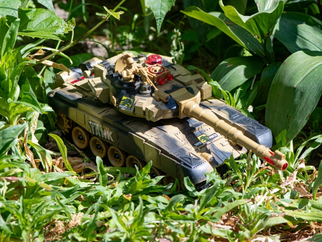 RC velký tank 2,4 GHz pouštní kamufláž