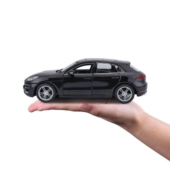 Bburago 1:24 Porsche Macan černé 18-21077