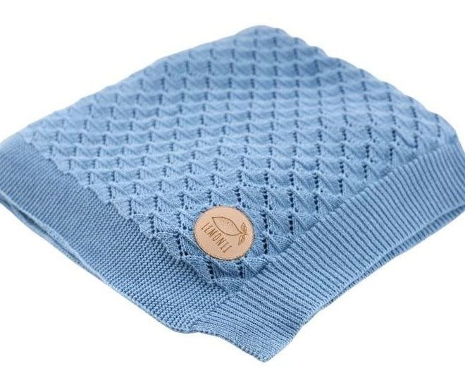 Bavlněná dětská deka modrá prolamovaná