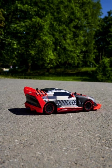 RC Audi S1 E-Tron Quattro 30 cm, 2kan