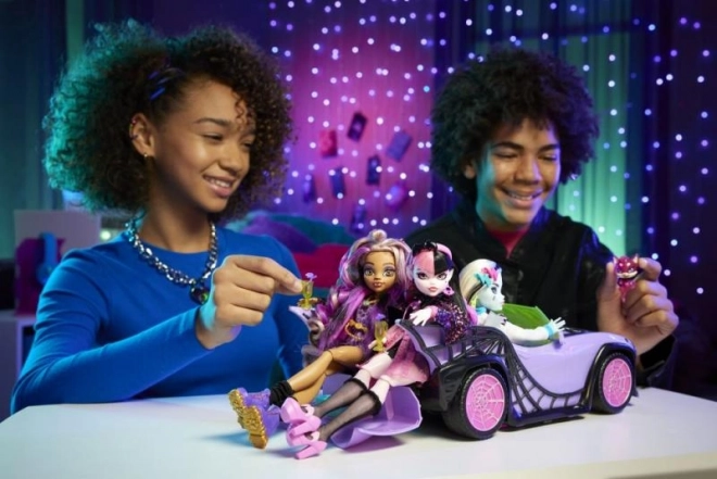 Auto Monster High Fialový kabriolet s pavoučí sítí