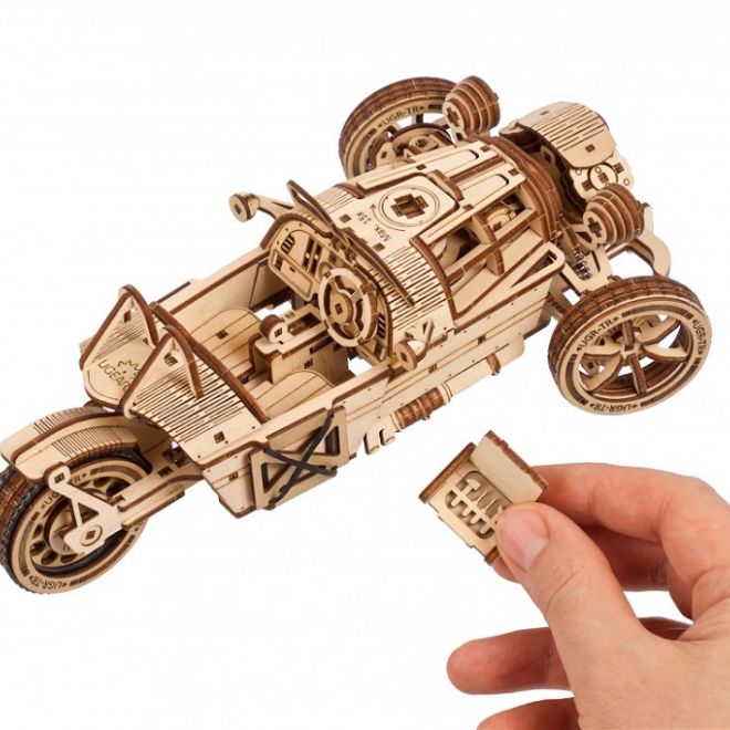 Ugears 3D dřevěné mechanické puzzle Tříkolka UGR-S