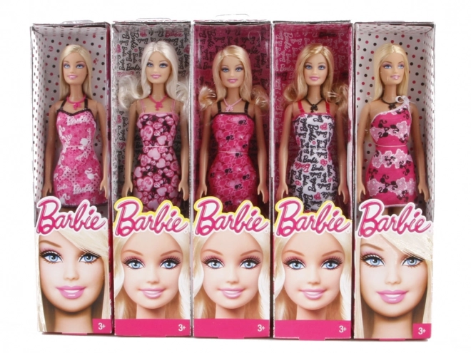 Barbie v šatech