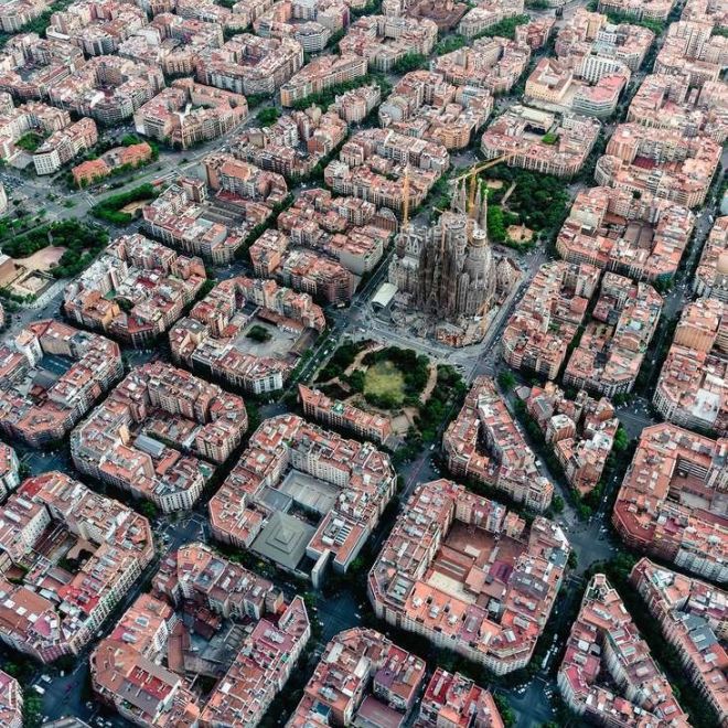 RAVENSBURGER Puzzle Barcelona shora 1000 dílků