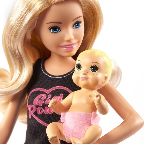 Chůva Barbie + panenka + příslušenství GRP13