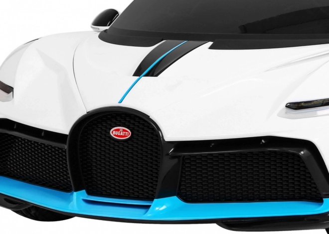 Bugatti Divo Dětské autíčko na baterie bílé + dálkové ovládání + EVA + pomalý start + LED MP3